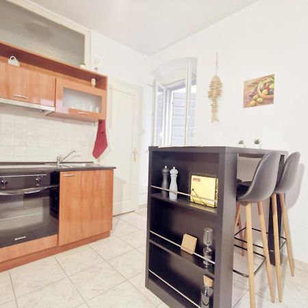 One Bedroom Apartment In The Old Town Split Exterior foto