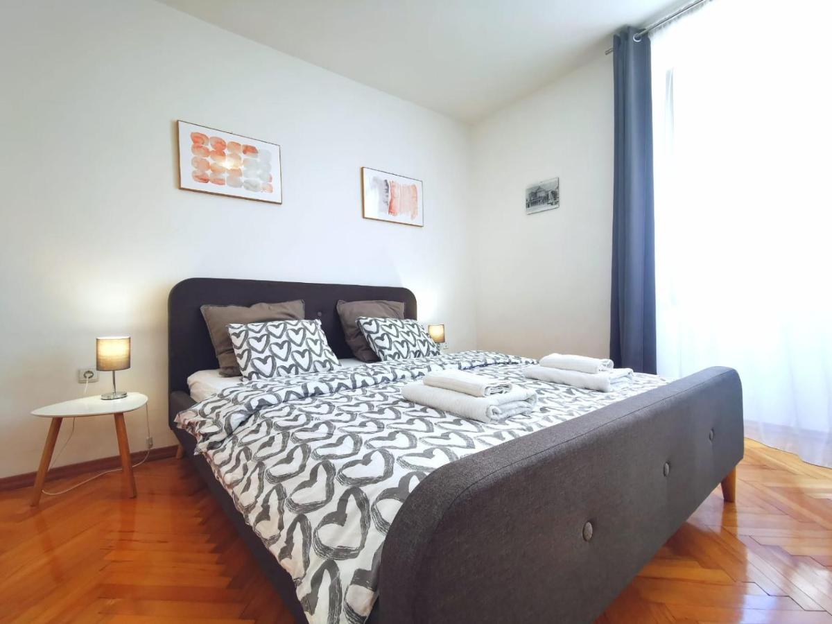 One Bedroom Apartment In The Old Town Split Exterior foto